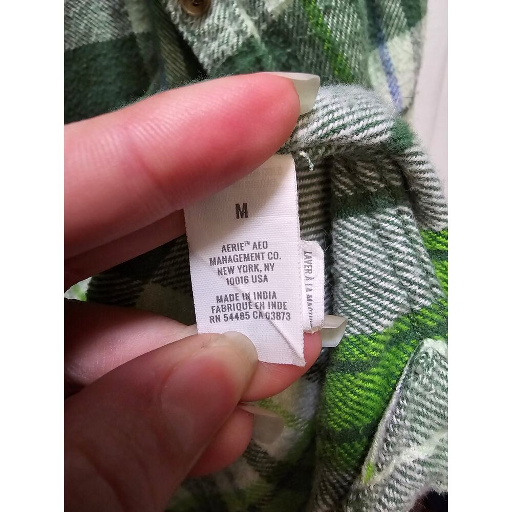 Green plaid Aerie button down flannel shacket shirt jacket size medium - Picture 9 of 10